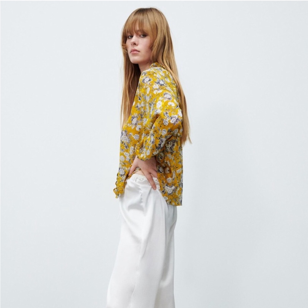 NWOT Zara Ruffle Trim Silky Yellow Gray Floral Pattern Button Floral Blouse Top - Picture 3 of 14